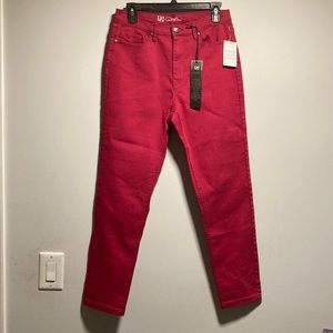 NWT DG2 Diane Gilman jeans. Size 10. Red.